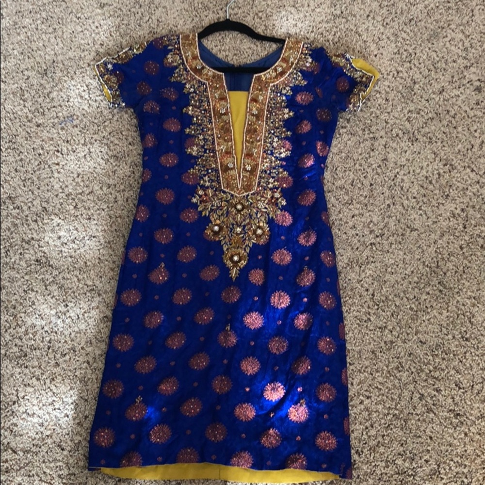 Pakistani traditional outfit